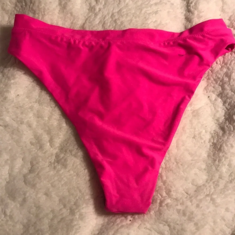 NWOT pink bikini bottom XL